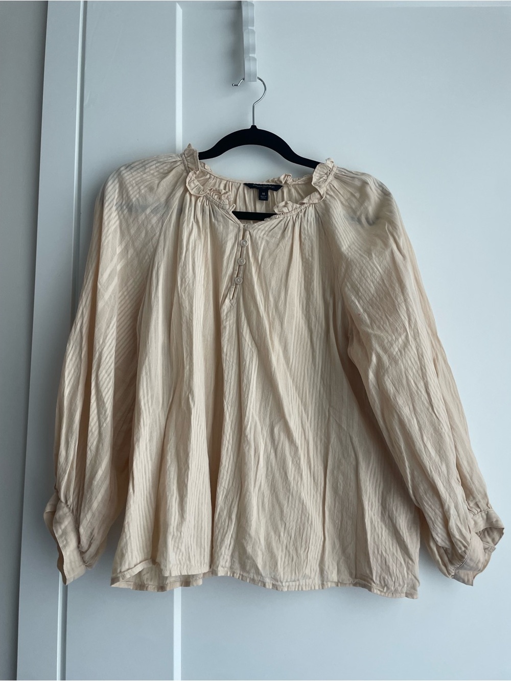 Banana Republic Cream Ruffled Peasant Blouse